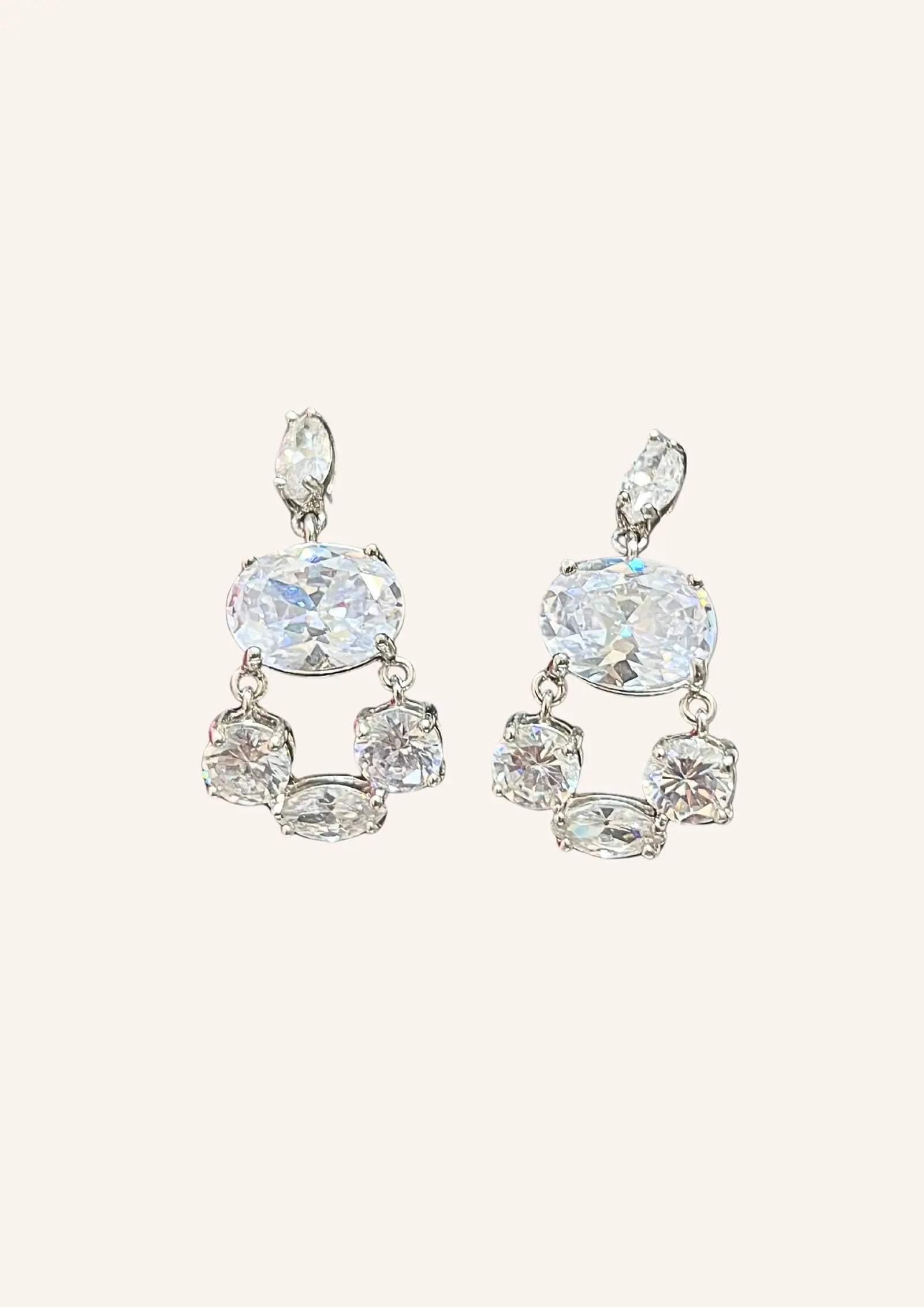 Tabela de Preço para Catálogo de Joias Moderno Documento A4 (2)