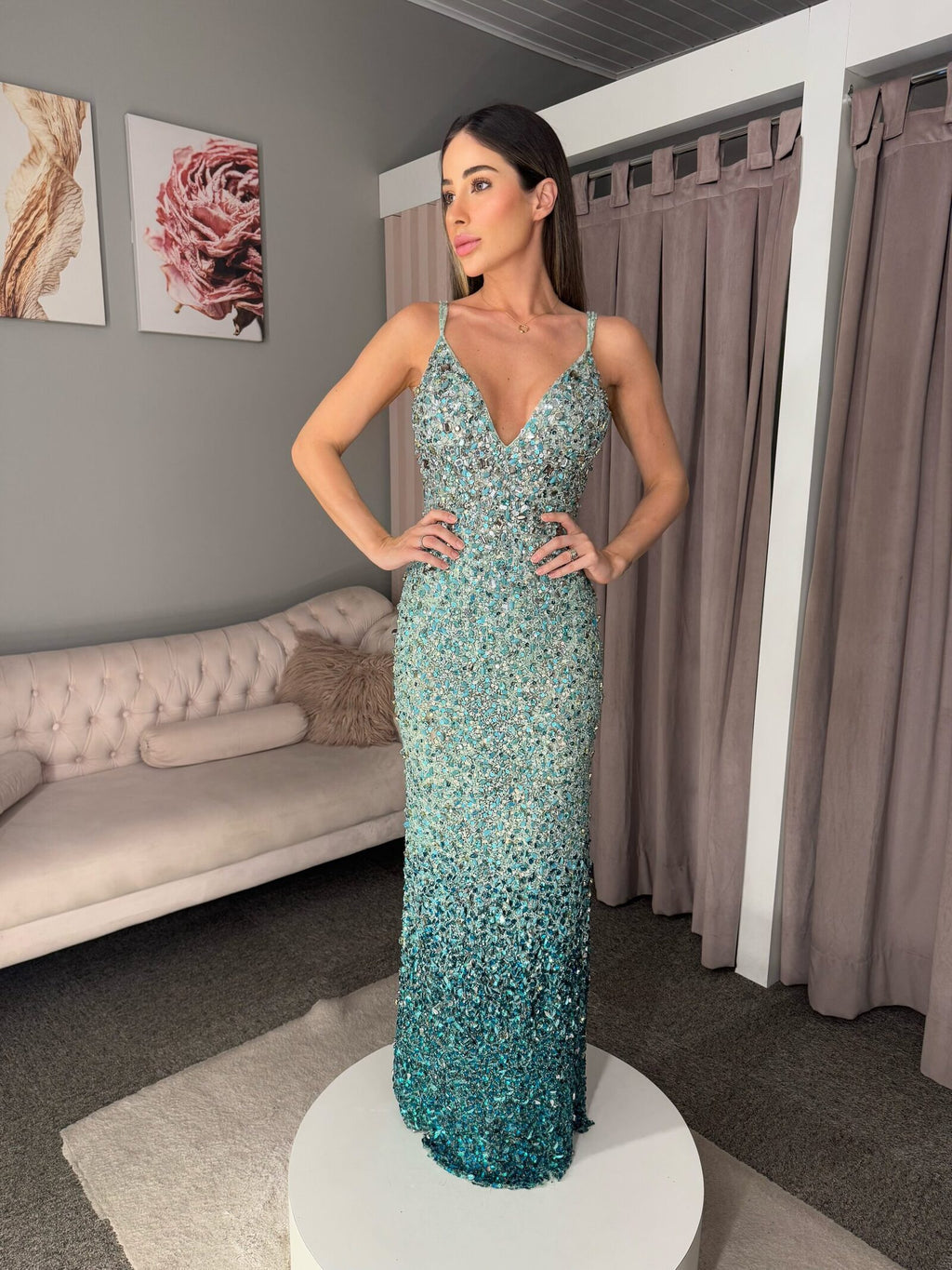 Facetune_19-02-2025-18-42-09