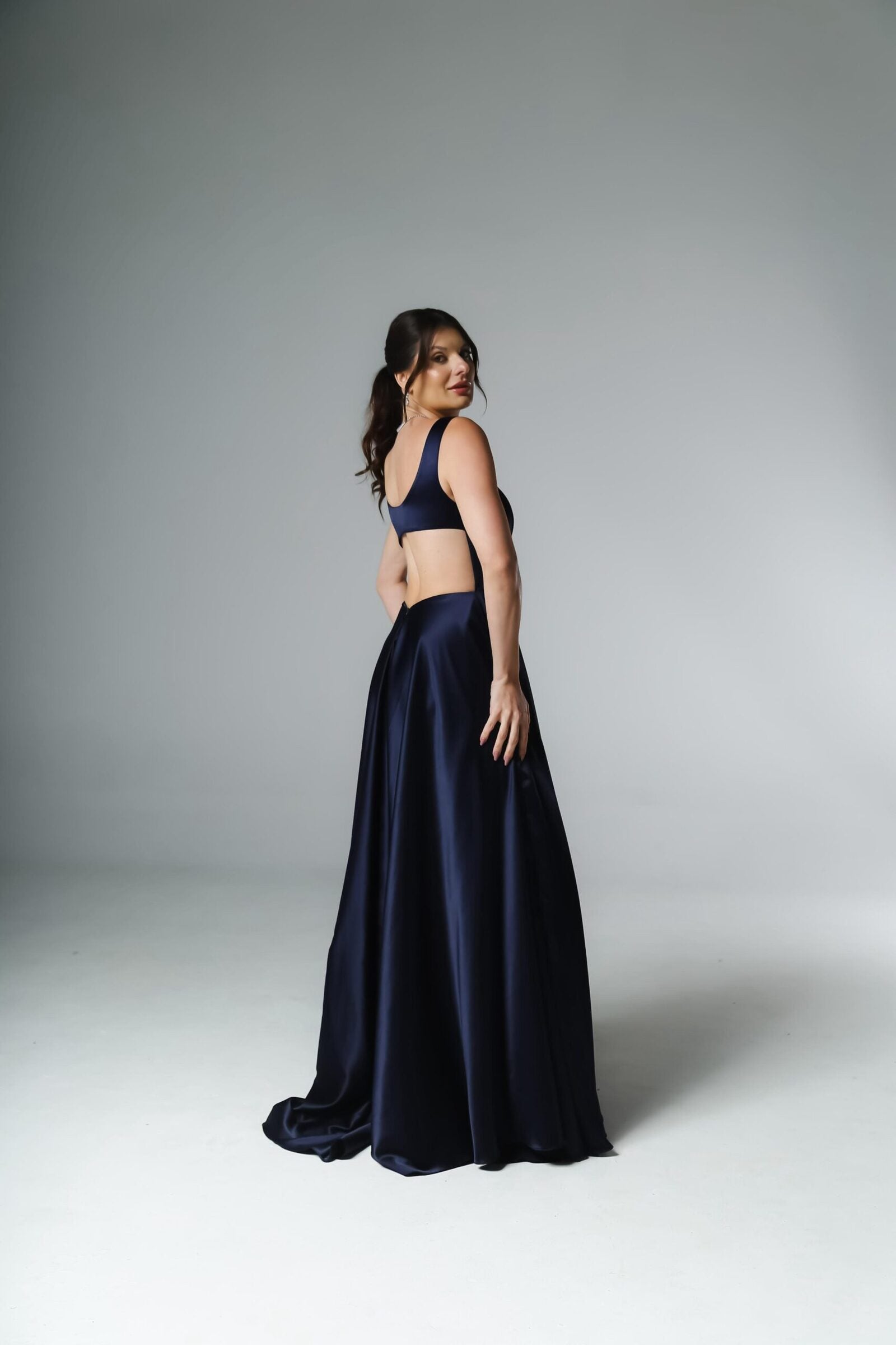 215a8be3-cb10-4b55-9b4b-1d41f883d859