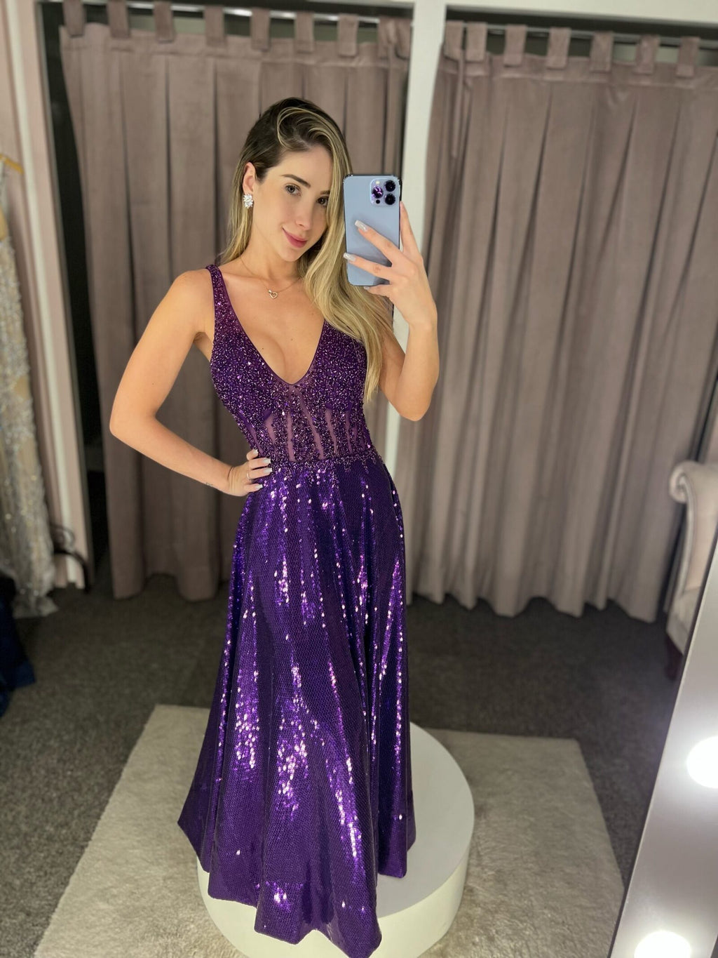 07FD5F1B-DAED-44F5-8C25-1890F890A600