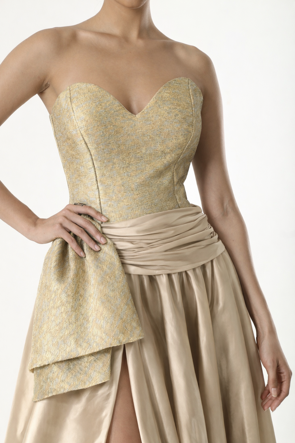 Atena Dourado