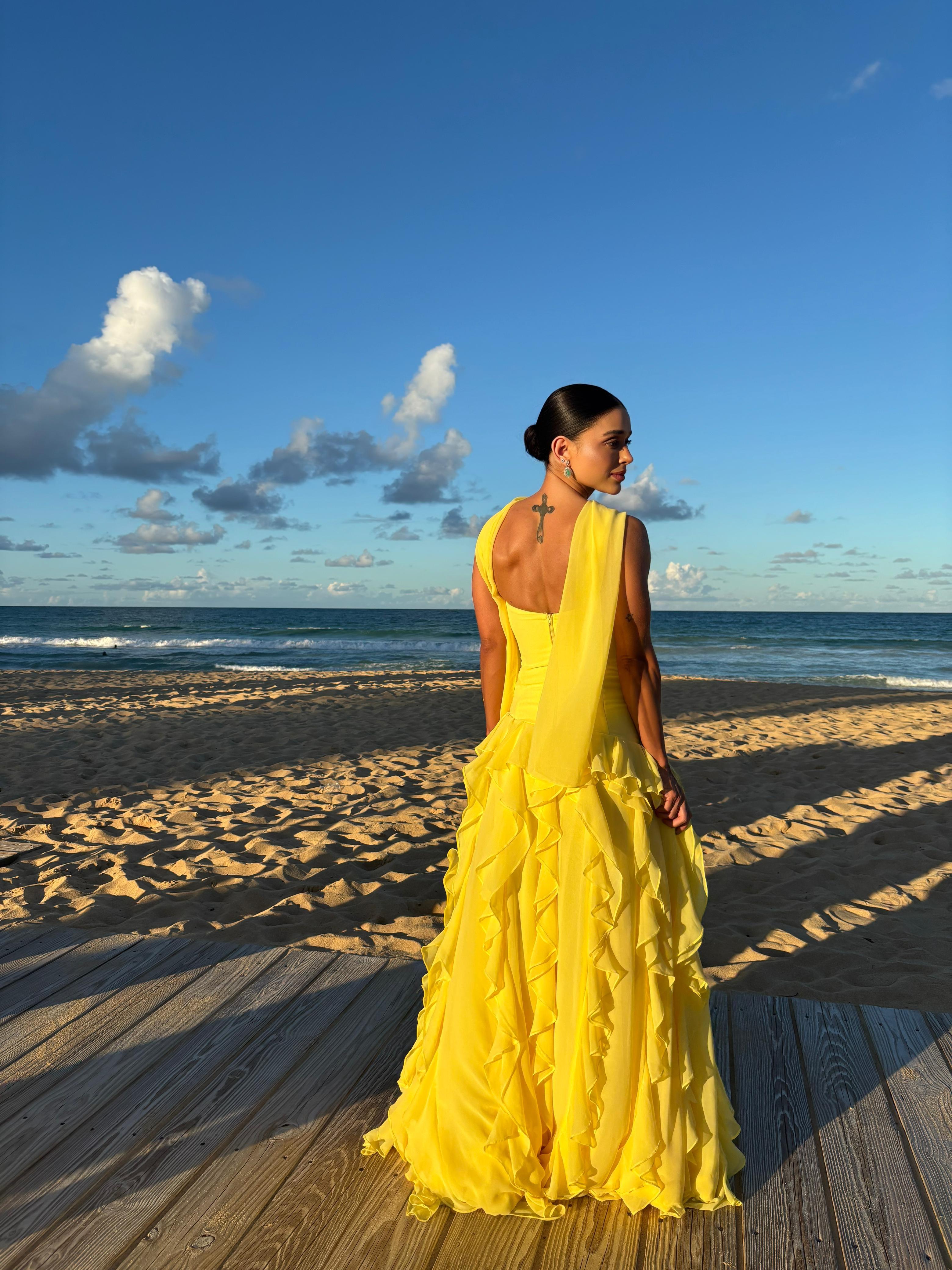 Julia Amarelo